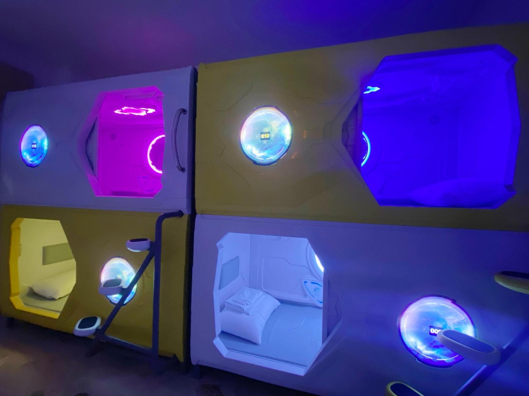 Mermaid Space Capsule Hostel Palermo — Foto 2